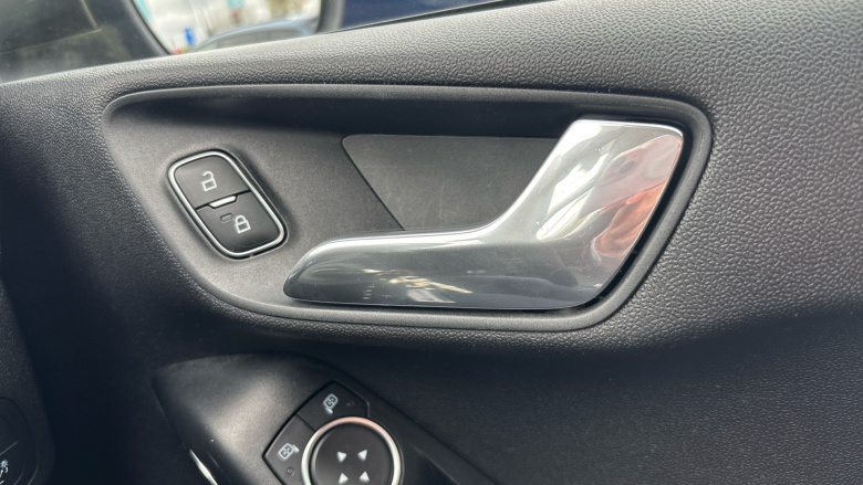 Ford Fiesta 1.1 Zetec 5dr Petrol Hatchback